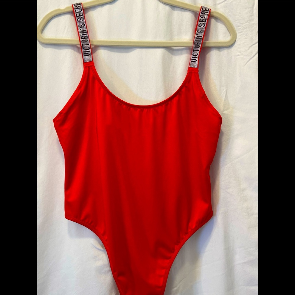 Victoria’s Secret shine strap Vardia onepiece